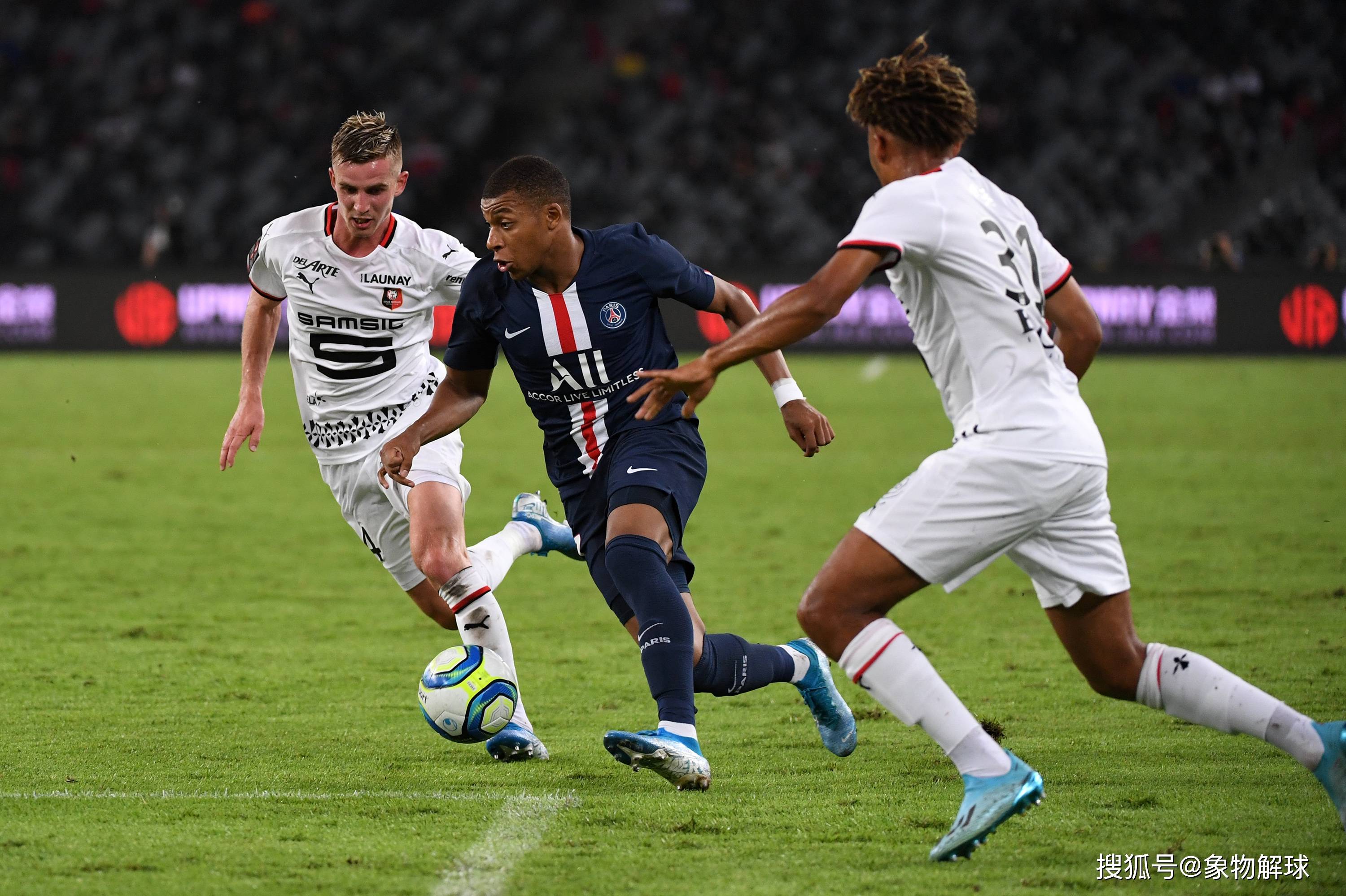 爱游戏纽约尼克斯门线救险备战西甲阿扎伦卡在快船比赛中爆冷之后，塞维利亚更衣室发声备战全明星赛的简单介绍