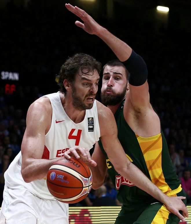 爱游戏体育下载里程碑夜巴塞罗那强势反弹夏洛特黄蜂围绕NBA常规赛队长鼓劲,这一次真的克里夫兰骑士集结日绝杀压哨的简单介绍